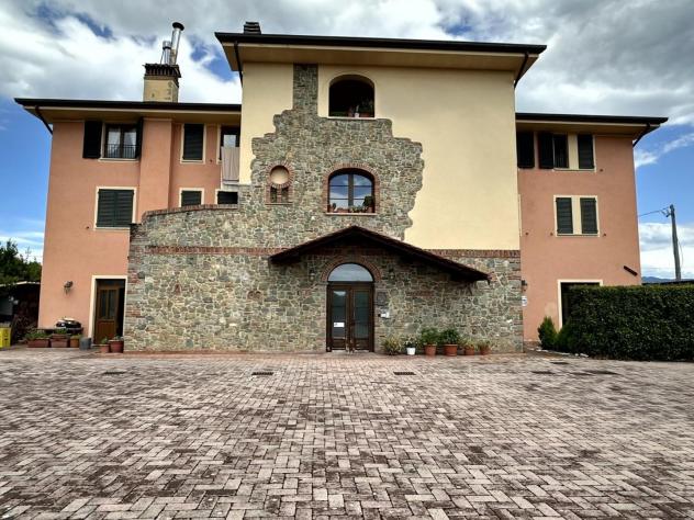 Stabile/Palazzo in vendita a Altopascio 490 mq Rif: 1423861