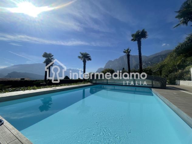 VIVI L'ECCELLENZA: VILLA ESCLUSIVA CON PISCINA - Foto 15