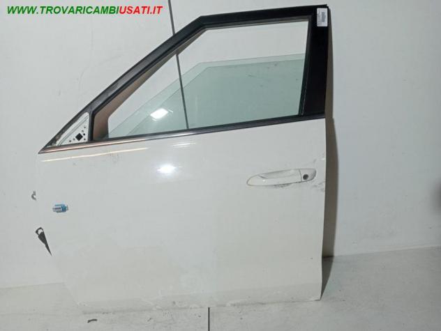 PORTA ANT. SX BIANCA CON AL / SE 999-U1310046 Carrozzeria  Lamierati esterni  Porte  Porta ant. sx. SSANGYONG - XLV - 2016