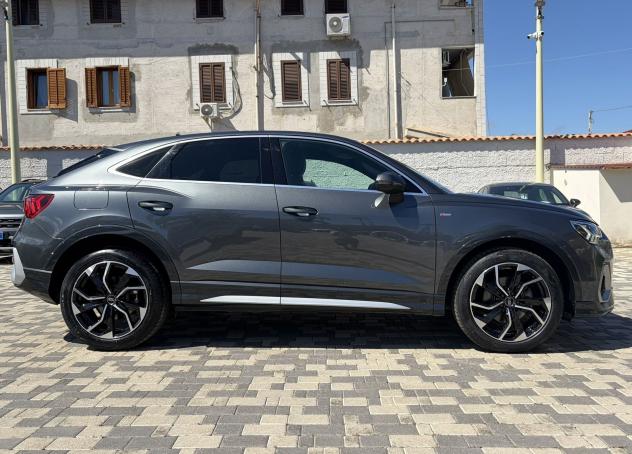 Audi Q3 SPB S line edition 2.0 TDI 150CV s-tronic 35 - Foto 7