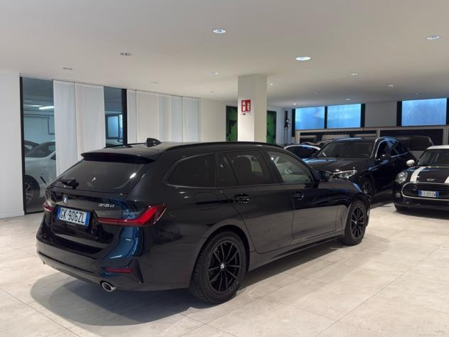 BMW Serie 3 318d Touring MHEV auto Navi Cruise Black Pack - Foto 7