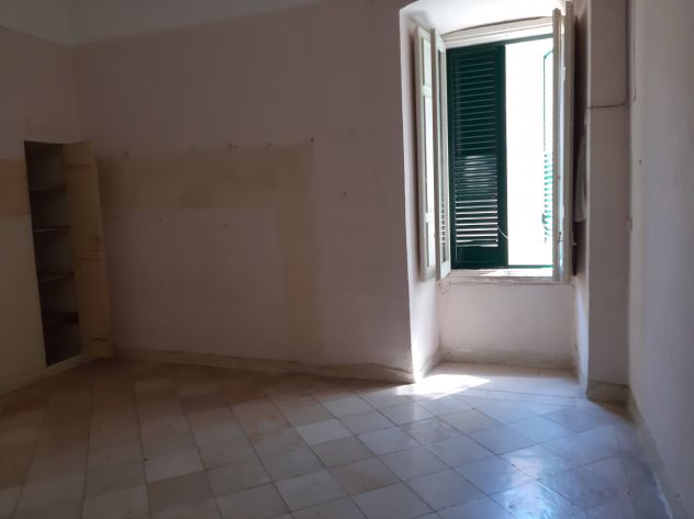 Vendesi appartamento di 3 ampi vani e accessori + box auto + cantinola - Foto 5