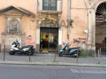 Locale Commerciale in vendita a Catania, Centro Storico