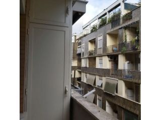 OSTIA MONOLOCALE ARREDATO CON BALCONE