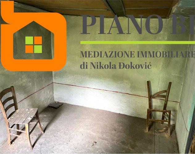 V000561 - CASA RUSTICA CON MOLTO TERRENO - Foto 7