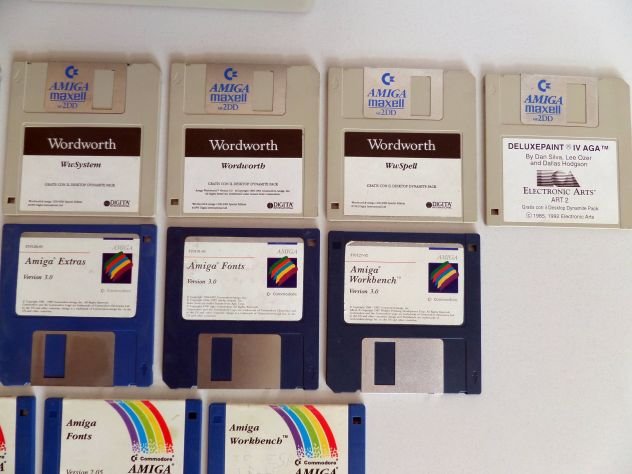 Floppy Disk Amiga (sistema operativo Workbench) VARI - Foto 4