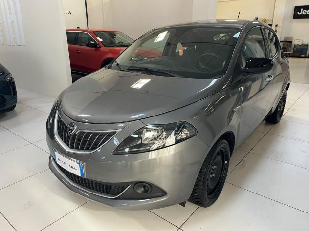 Lancia Ypsilon Ypsilon 1.0 firefly hybrid Silver s&s 70cv