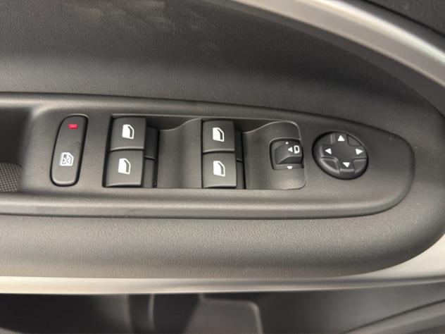 Jeep Avenger E-Hybrid Summit 1.2 110cv Dct Mhev - Foto 8