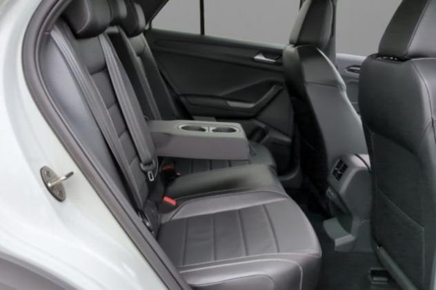 VOLKSWAGEN T-Roc 2.0 TDI SCR 150 CV DSG 4MOTION R-Line rif. 24117362 - Foto 8