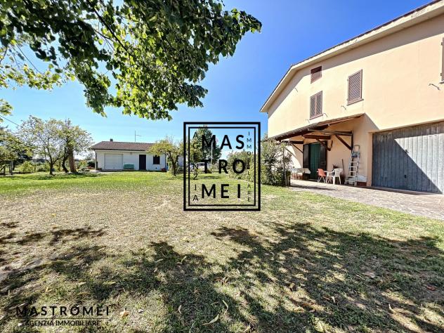 CASA INDIPENDENTE di 9 vani e di 300 mq (ALTOPASCIO) rif. 3404 - Foto 10