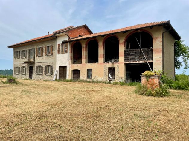 Rustico in vendita a Serravalle Langhe