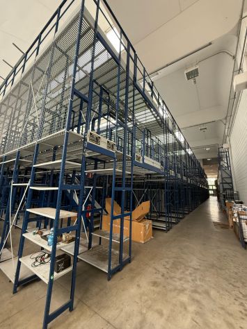 Scaffalatura passerella