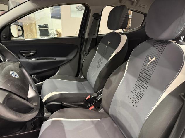 Lancia Ypsilon 1.2 69 CV 5 porte S&S Platinum - Foto 9