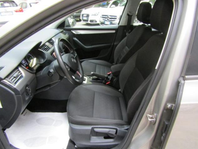SKODA Octavia Wagon 2.0 TDi SCR Executive 4x4 DSG * 208.000 KM * rif. 23913924 - Foto 5