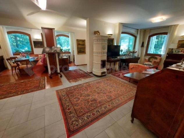 Villa di 550 m² con più di 5 locali e box auto doppio in vendita a Borgo Ticino - Foto 6