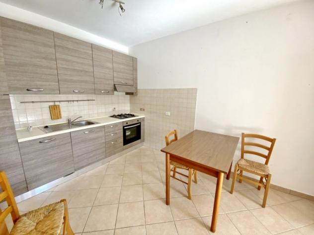 BIVIO DI RAVI APPARTAMENTO CON INGRESSO INDIPENDENTE AL PIANO TERRENO E AMPIO GIARDINO - Foto 6