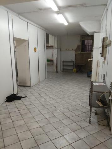negozio in vendita a Prato