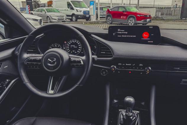 Mazda Mazda3 2.0L Skyact-X 186cv M Hybrid Takumi - Foto 9