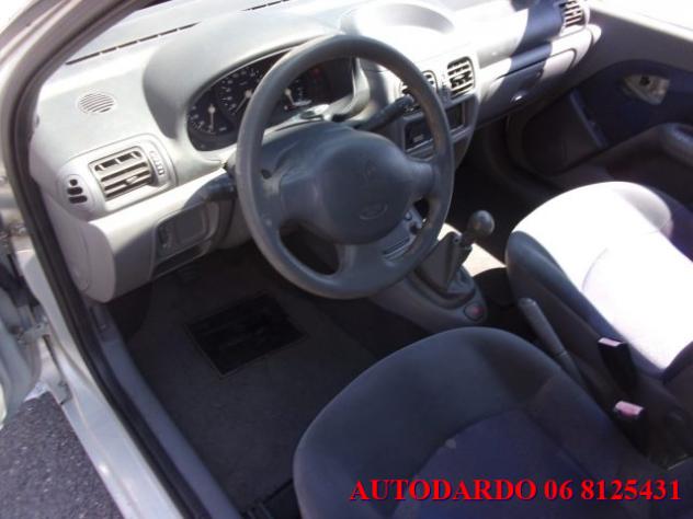 RENAULT Clio 1.1i cat 3 porte UP Aria rif. 24034552 - Foto 9