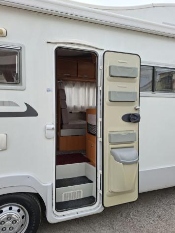 CAMPER CI DUCATO MANSARDATO 7 POSTI DINETTE LETI CASTELLO CLIMATIZZATORE FOTOVOLTAICO WEBASTO CAMPEGGIO USATI GENRALI 1757 - Foto 5