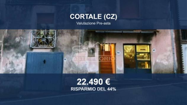 Immobile in asta di 226 m², box auto in vendita a Cortale