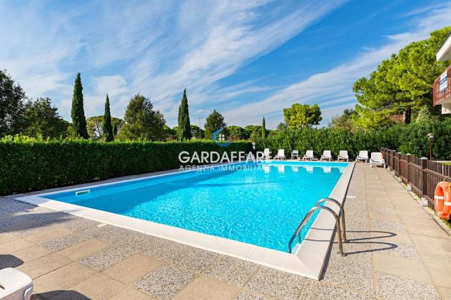 SIRMIONE COLOMBARE OTTIMA VILLETTA TRILOCALE CON PISCINA.
