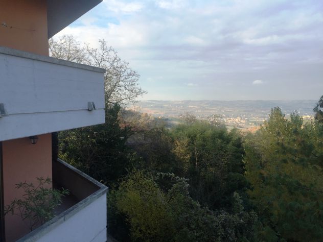 COLLEVERDE, secondo piano, 2 camere, 3 balconi - Foto 4