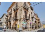 Villa di 150 m² con più di 5 locali e box auto in vendita a Carini [rif. DV &hellip;