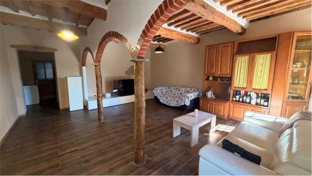 trtc porc 200 A - Spazioso Terratetto Centrale con Giardino Privato, Dependance e Mansarda – Porcari