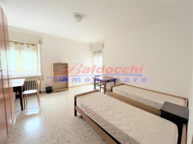 URBINO - Ampio quadrilocale con garage - Foto 4