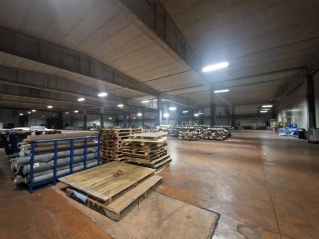 Immobile di 11300 m² con più di 5 locali in affitto a Inveruno - Foto 13