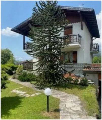 Immobile in asta di 253 m², box auto in vendita a Fino del Monte - Foto 2