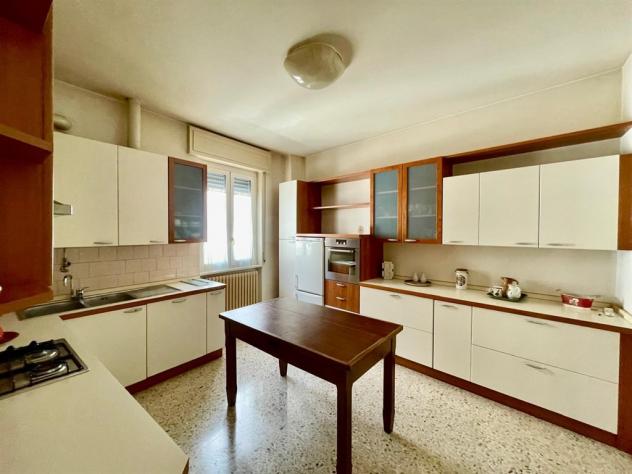 vo109 - ampio trilocale arredato ed indipendete box, cantina e soffitta - Foto 4