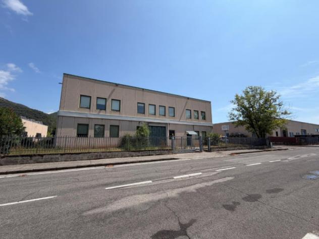 Immobile di 1500 m² con più di 5 locali in affitto a Brescia - Foto 16