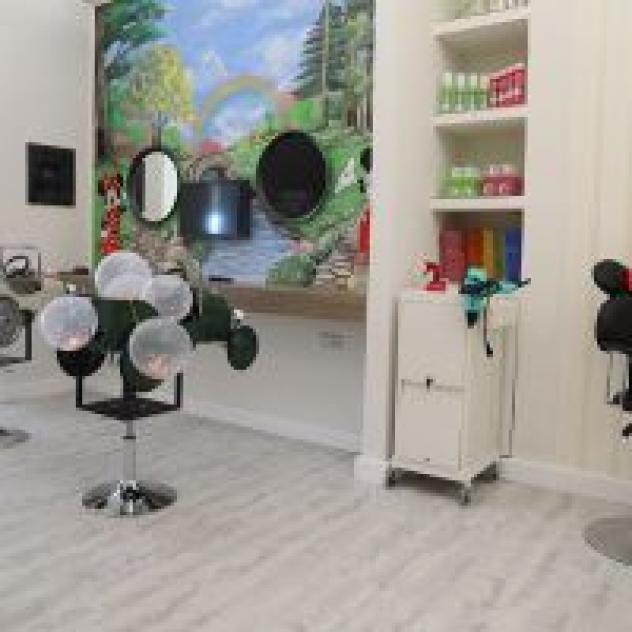 Julie Hairstyle Moms And Kids di Aceto Giulia