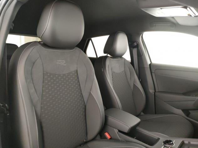 Volkswagen T-Roc 1.5 eTSI ACT 150 CV DSG R-Line - Foto 8