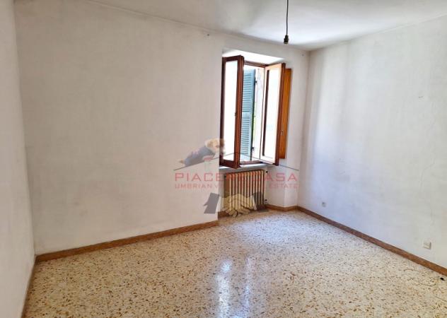 Orvieto centro - Appartamento da ristrutturare con giardino e locale rimessa - Foto 10