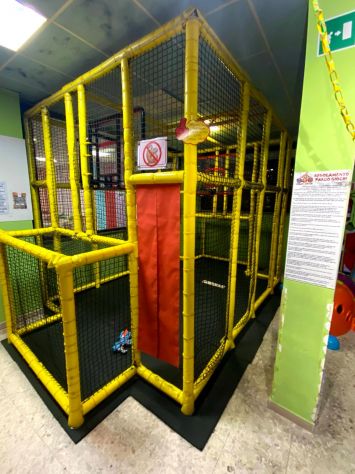 PARCO GIOCHI COMPLETO BAMBINI Playground Gonfiabile 6.500 - Foto 10