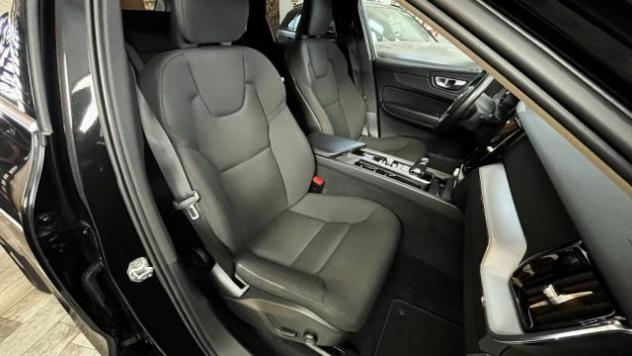 VOLVO XC60 B4 (d) AWD Geartronic Momentum rif. 24093370 - Foto 6