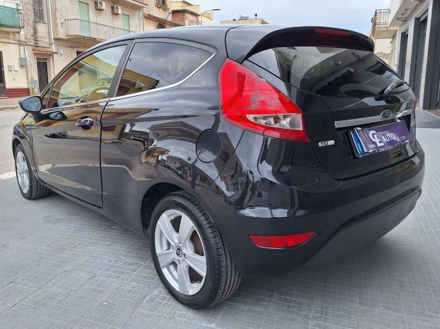 Ford Fiesta 1.4 TDCi 68CV Titanium NEOPATENTATO - Foto 6