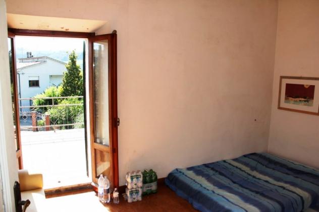 Baschi - vendesi proprietà indipendente da ristrutturare con grande terrazza garage e cantina - Foto 4