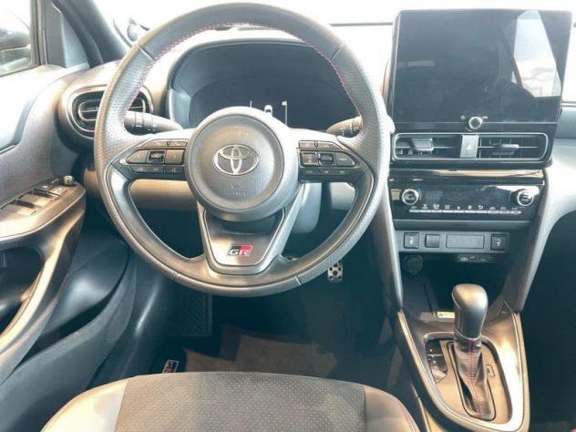 Toyota Yaris Cross 1.5 Hybrid 130 CV 5p. E-CVT GR SPORT - Foto 7