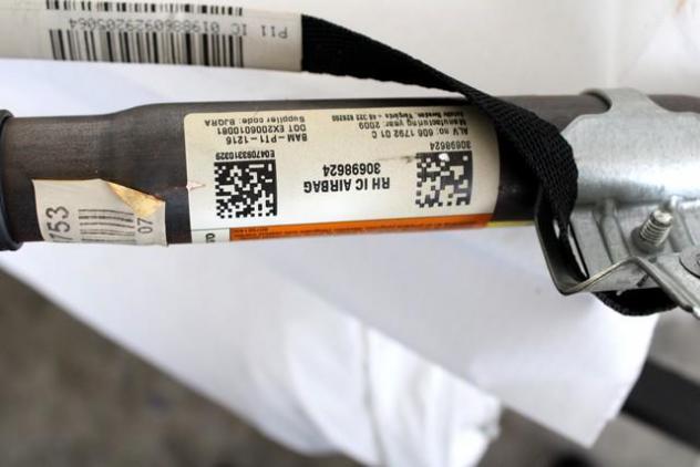 30698624 AIRBAG LATERALE A TENDINA LATO DESTRO VOLVO S40 2.0 B 107KW 5M 4P (2010) RICAMBIO USATO - Foto 3