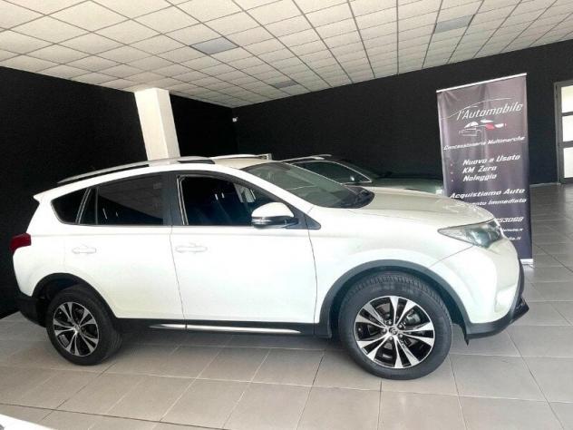Toyota RAV4 RAV4 2.0 D-4D 4WD Style White Ed. - Foto 3
