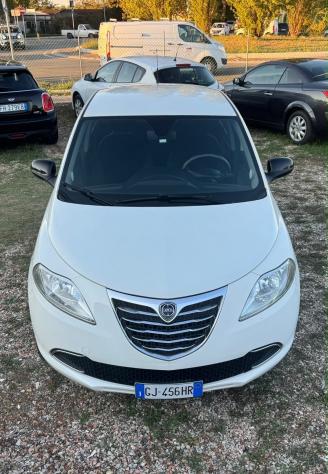 Lancia Ypsilon 0.9 TwinAir 85 CV 5 porte Metano Ecochic Gold - Foto 8