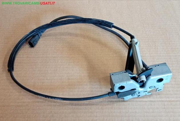 SERRATURA COFANO ANT. GOLF 7 Carrozzeria Lamierati esterni Cofano Serratura cofano VOLKSWAGEN - GOLF 7 - 01-12-2012 - 01-02-2017, VOLKSWAGEN -