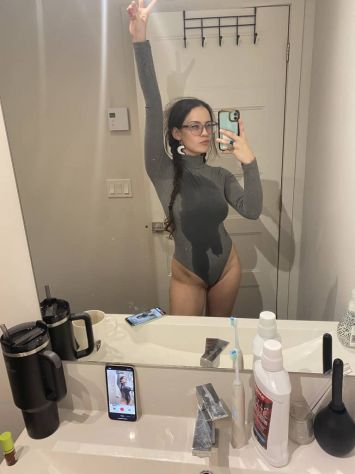 Tg...@Angie61514. Ragazza italiana sexy 💋💕 Tel:3773072390