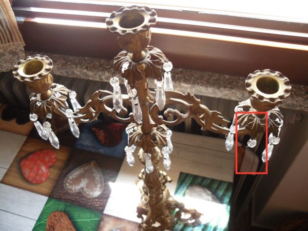 N° 2 VECCHI CANDELABRI IN OTTONE CON GOCCE DI VETRO - - Foto 5