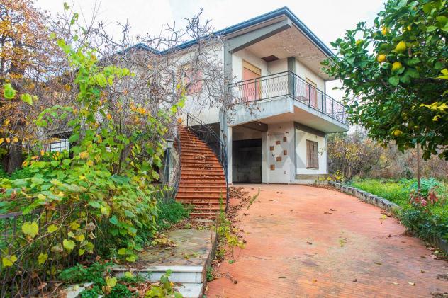 casa indipendente in vendita a Trecastagni