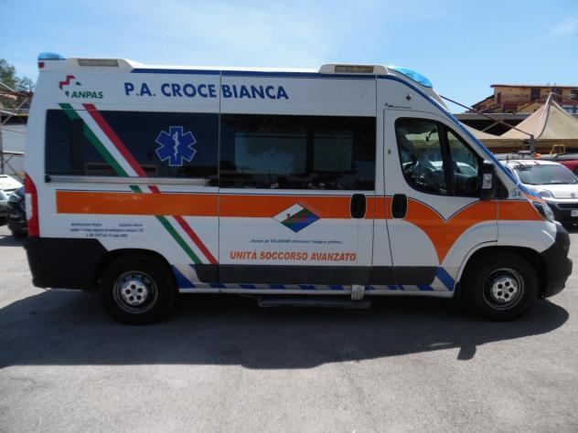 Peugeot Boxer 335 2.0 BlueHDi AMBULANZA - Foto 9